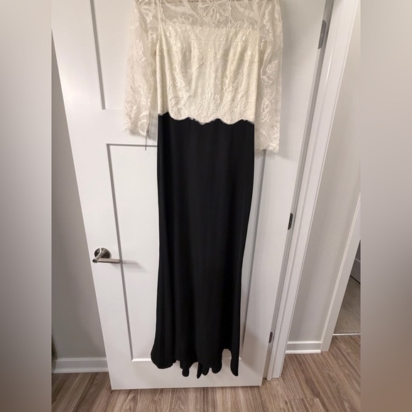 New Tadashi Shoji Lacecrepe Gown in Ivory and Black - Picture 9 of 10